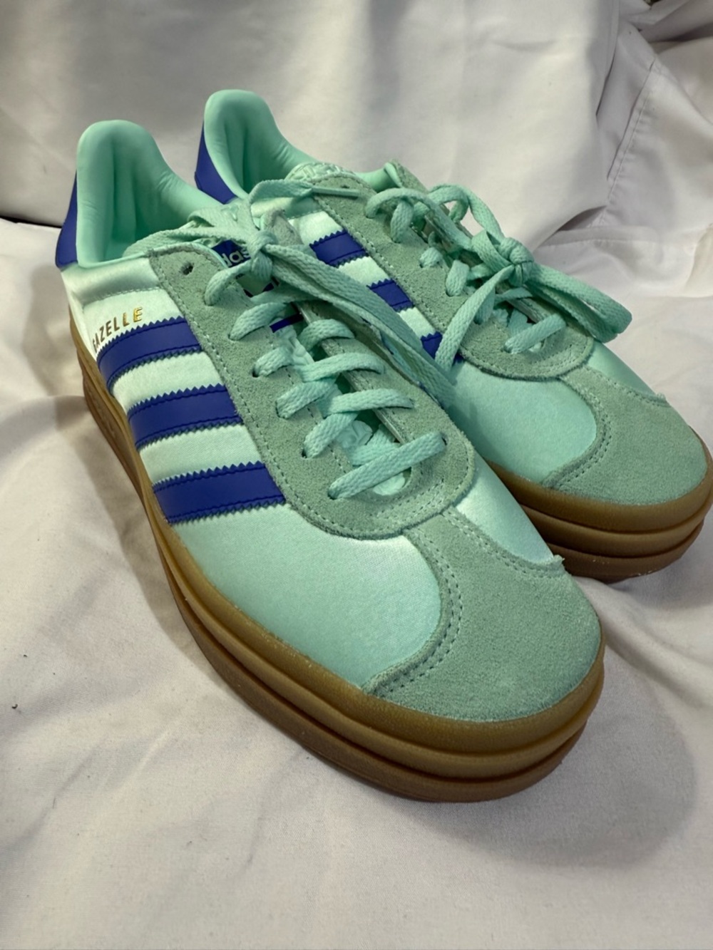 Adidas GAZELLE BOLD SHOES Women Size 8 Clear Mint / Lucid Blue / Gold Metallic - Picture 5 of 9